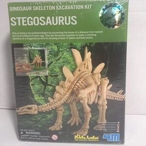 New STEGOSAURUS Dinosaur Skeleton Excavation Kit